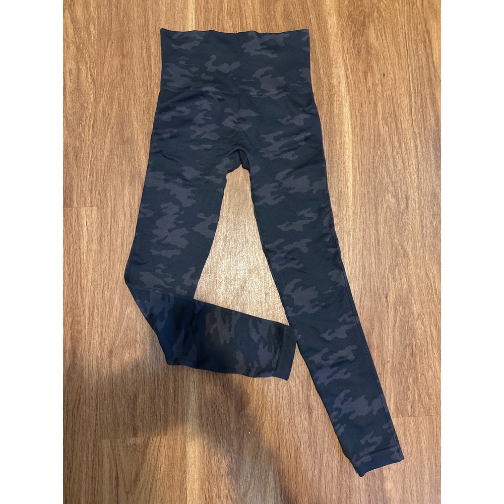 Spanx Look At‎ Me Now Seamless Leggings Black Camo High Waisted Small S/P